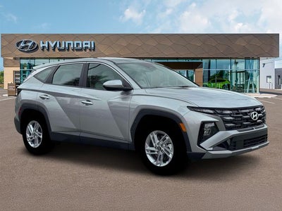 2026 Hyundai TUCSON SE FWD