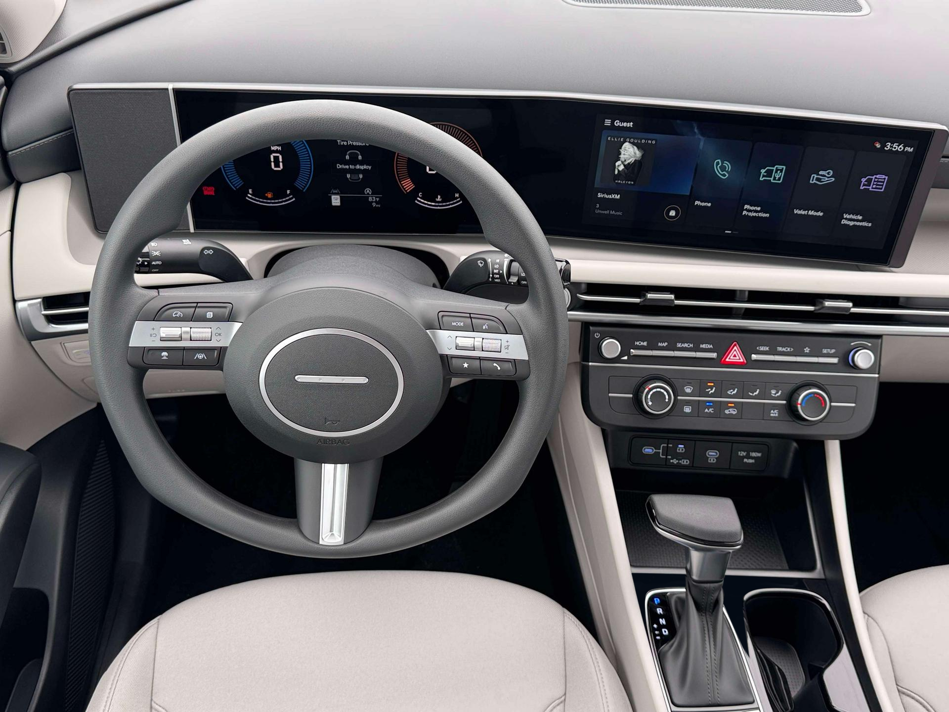 2026 Hyundai TUCSON SE FWD