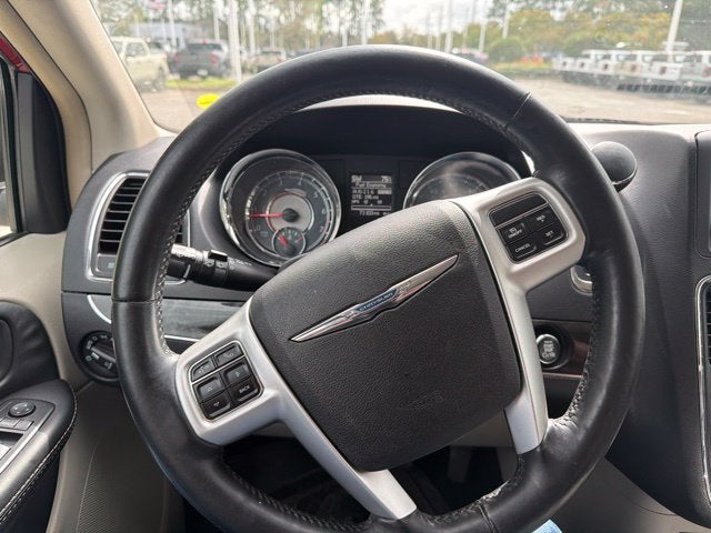 2015 Chrysler Town & Country Touring-L