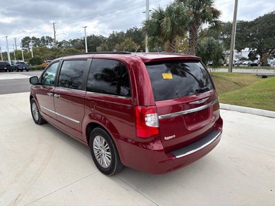 2015 Chrysler Town & Country Touring-L