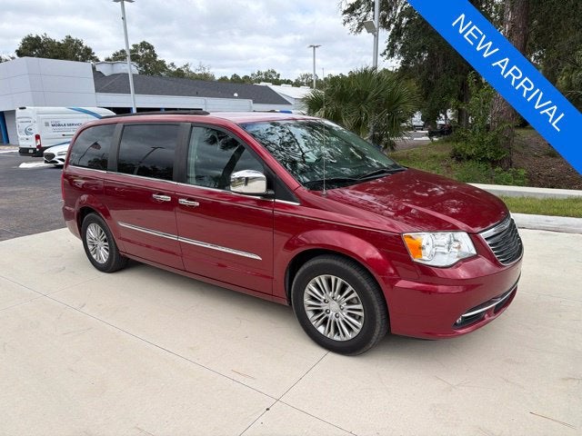 2015 Chrysler Town & Country Touring-L