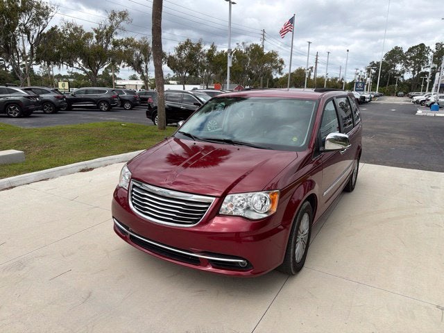 2015 Chrysler Town & Country Touring-L