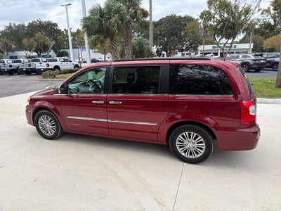 2015 Chrysler Town & Country Touring-L