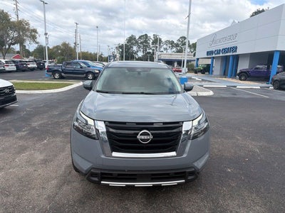 2023 Nissan Pathfinder Platinum