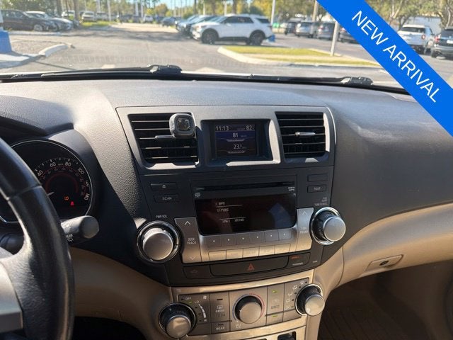 2011 Toyota Highlander SE
