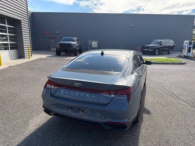 2022 Hyundai ELANTRA SEL