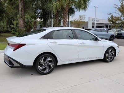 2025 Hyundai Elantra SEL Convenience
